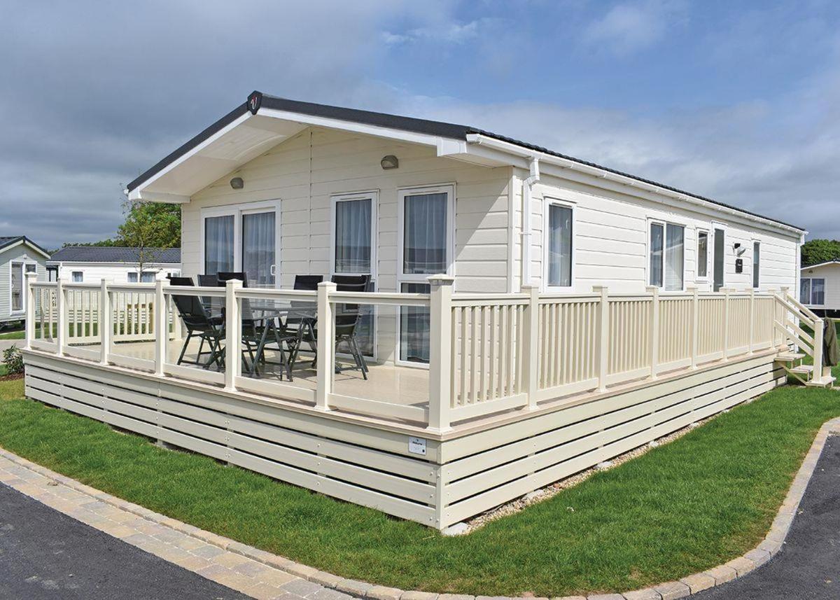 Hoburne Naish Highcliffe Exterior photo
